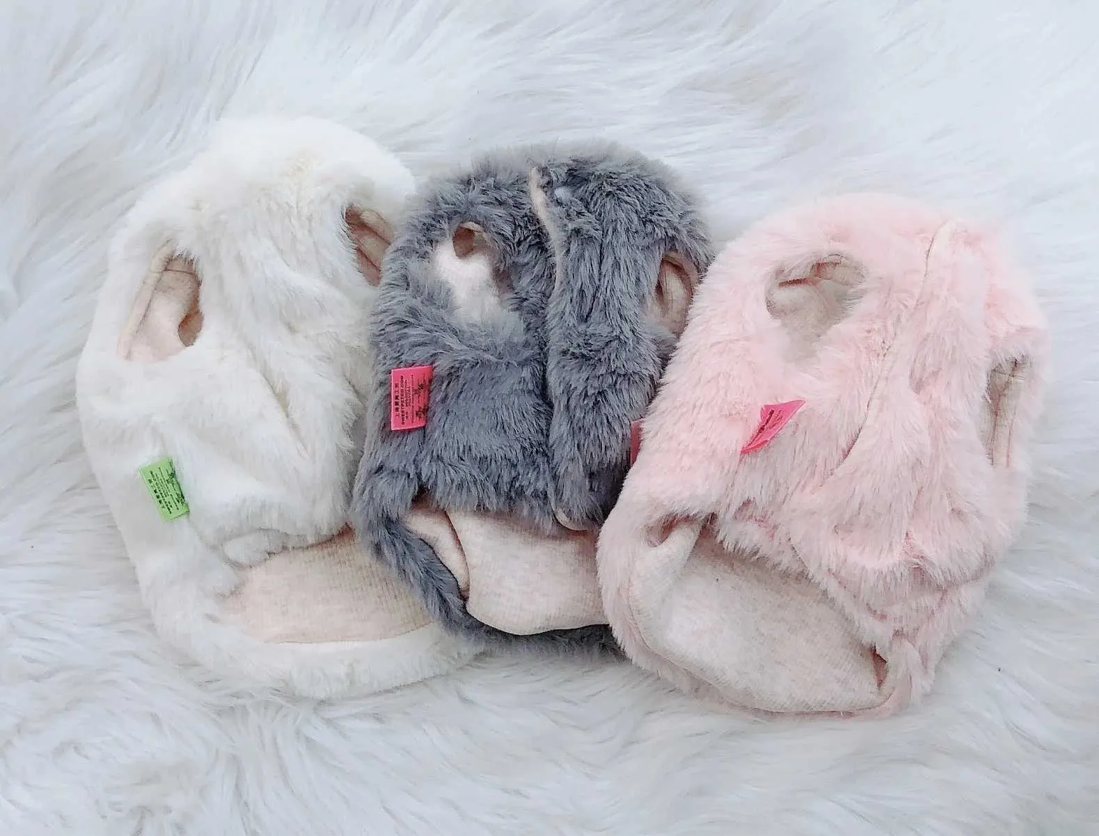新入荷 犬猫用ドレスベスト 人工毛皮とリボンデザイン ペット - Winter Clothing For Dogs のレビューと価格