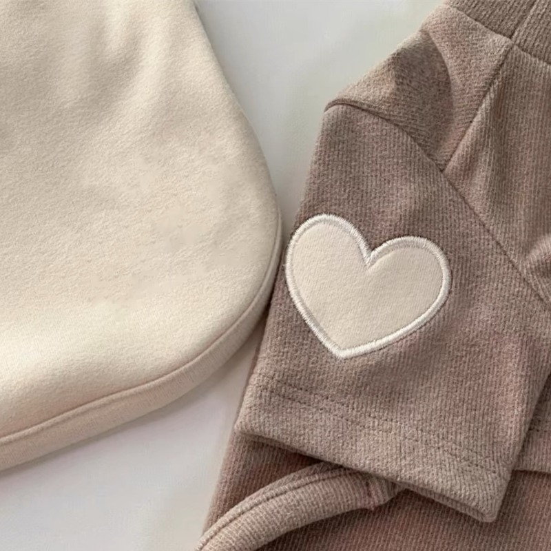 犬の刺繍が施されたスウェットシャツ,暖かい服,無地のテディ, - Winter Clothing For Dogs のレビューと価格
