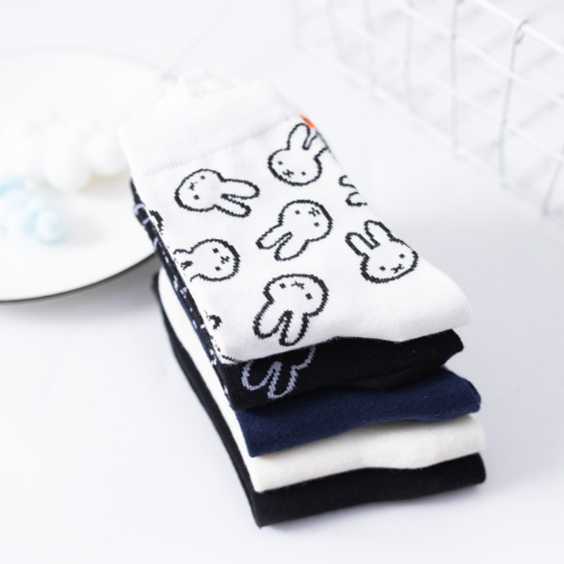新しいミッフィーカジュアル漫画女性靴下ミドルチューブステッチ - Winter Clothing Youtube のレビューと価格